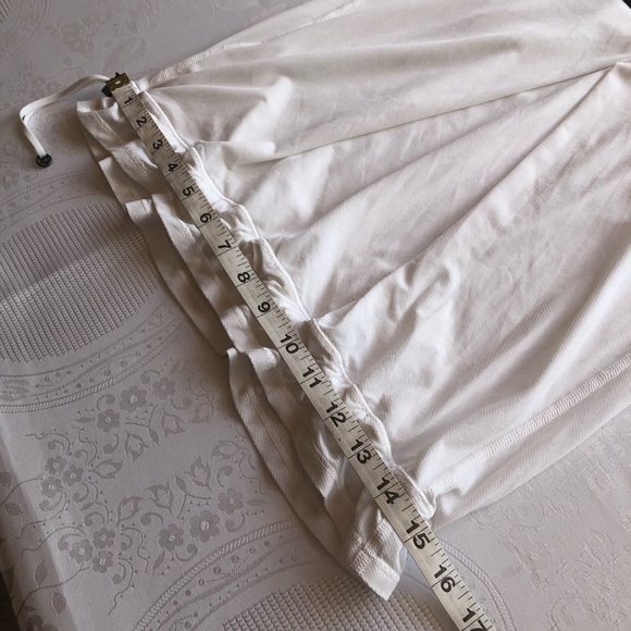 Lululemon Athletica Brisk Bloom Tame Me White/Black Tank-Top Women’s Size 6 - Picture 12 of 16